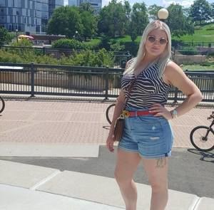 Meet your Posher, Courtney